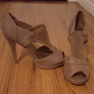 Cathy Jean peep toe heels