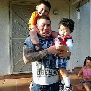 Meet your Posher, Carlos