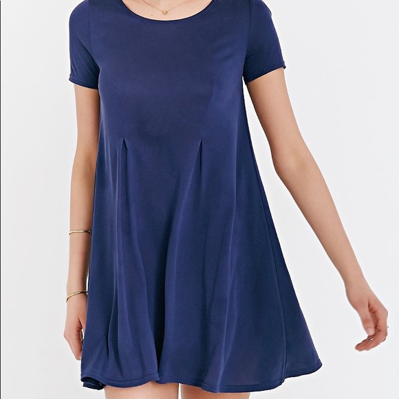 Silence + Noise Riley Trapeze Dress in Navy - Picture 1 of 4