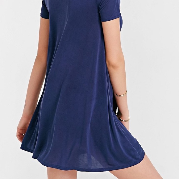 Silence + Noise Riley Trapeze Dress in Navy - Picture 2 of 4