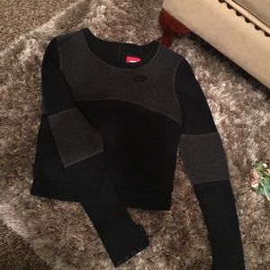 Nike crop like sweater