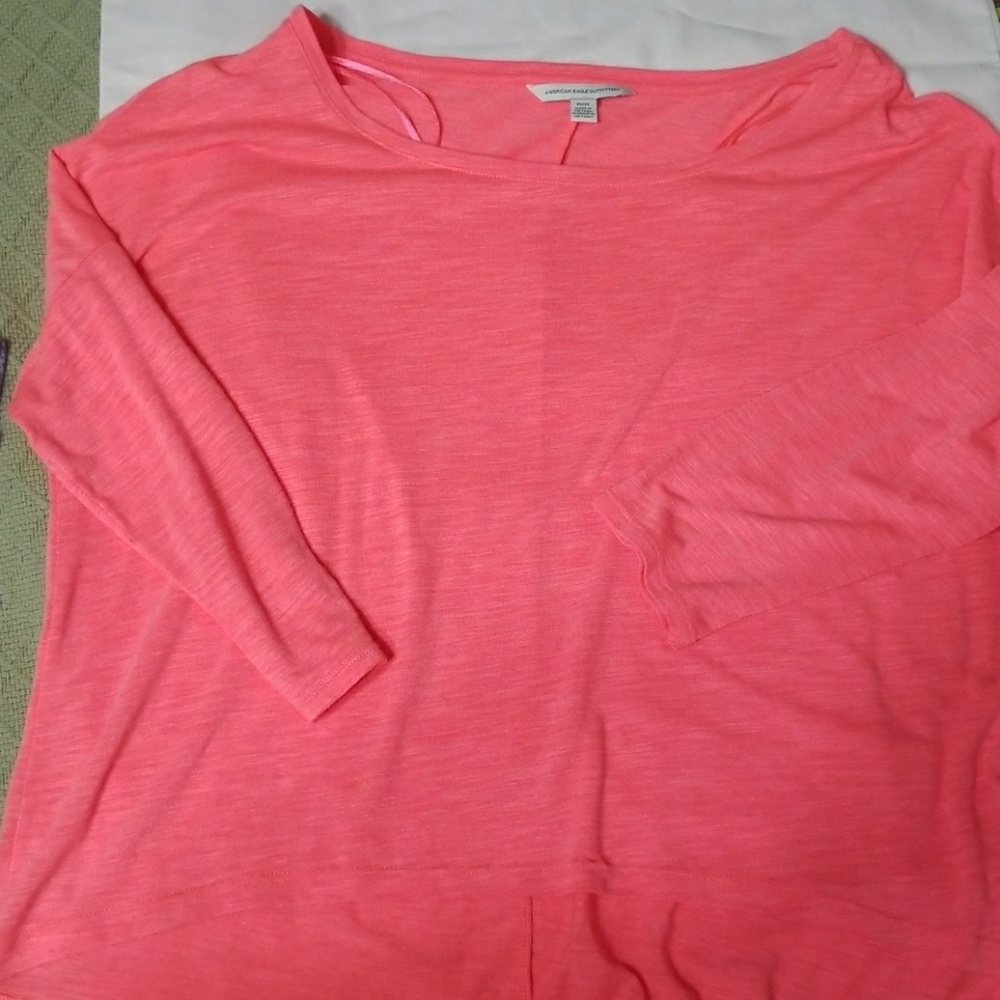 American Eagle 3/4 length tee