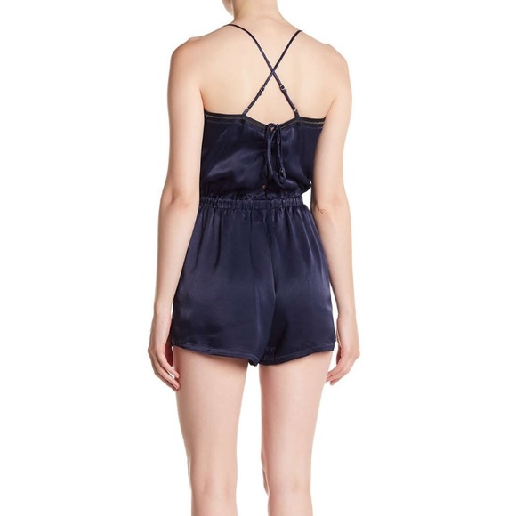 🔥SALE🌸 WILLOW & CLAY romper - Picture 2 of 3