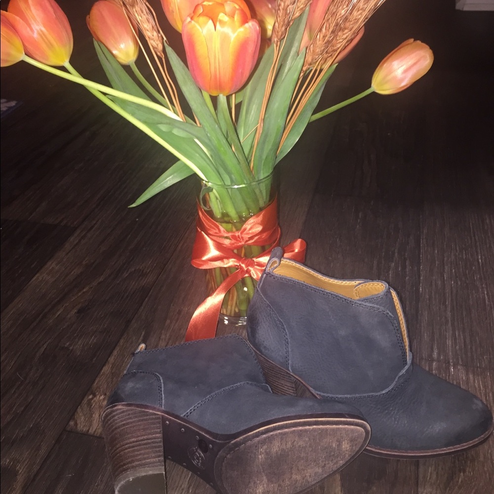 Ankle boots with heel