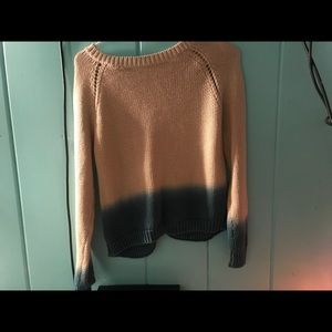 longsleeve sweater with open back