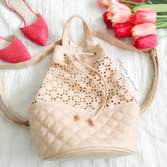 Handbags - Pretty Laser Cut Peachy Cream Bucket Bag Backpack
