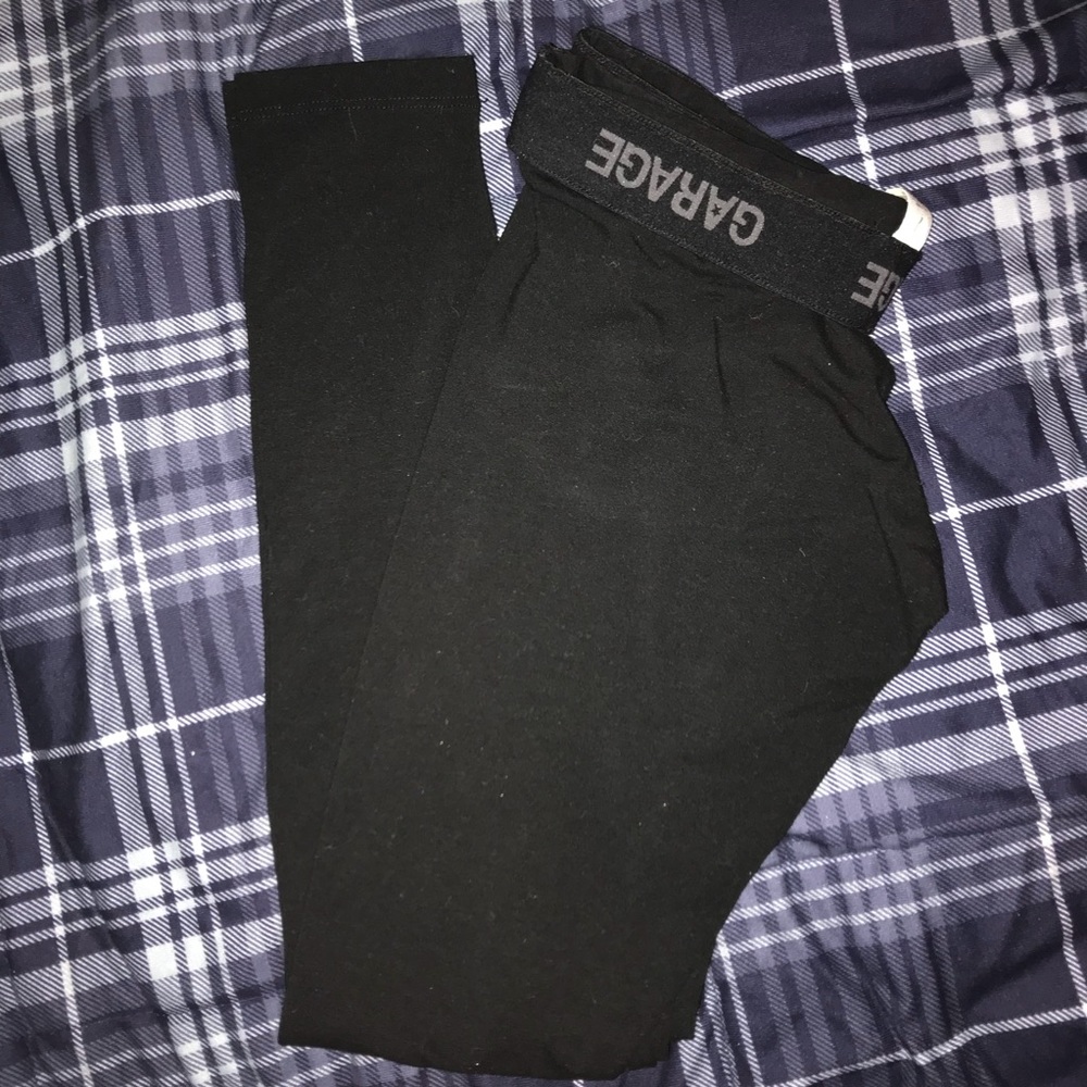 ✨SOLD✨ Garage | Plain Black Leggings