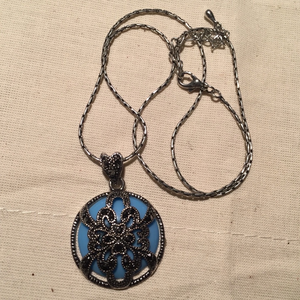 70% OFF necklace crystal details