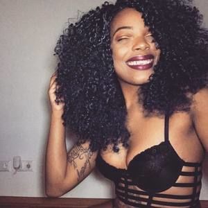 Meet your Posher, Briea