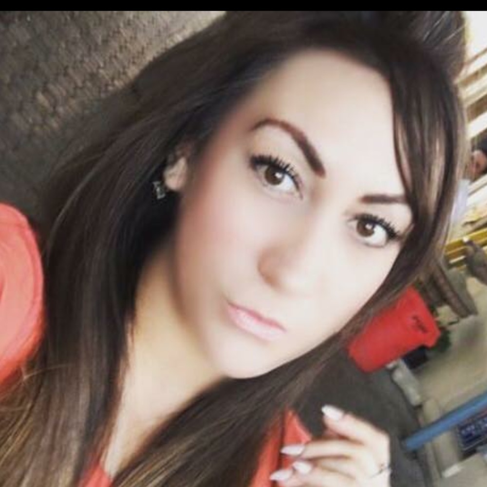 Meet your Posher, Stephanie