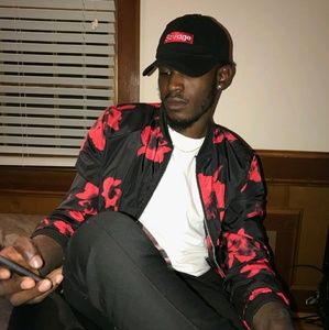 Meet your Posher, Avery