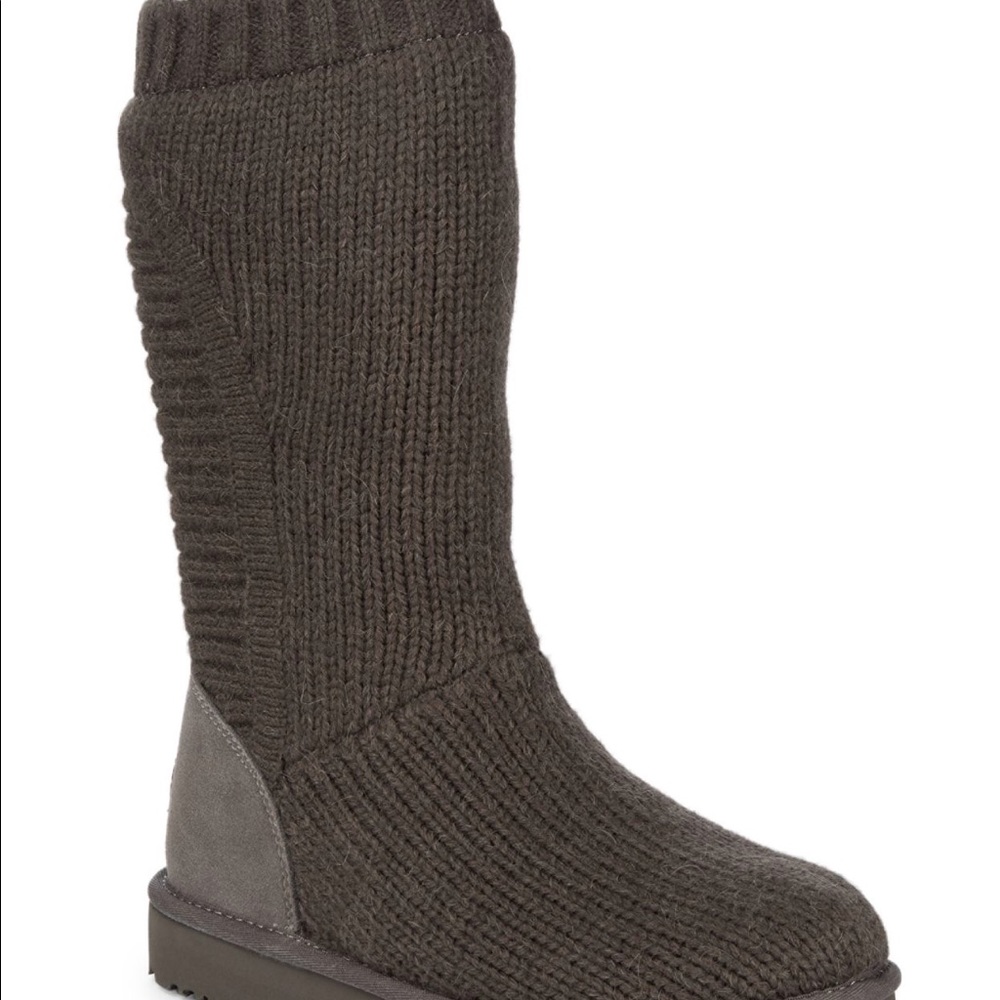 UGG AUSTRALIA, BNIB CAPRA Sz 7