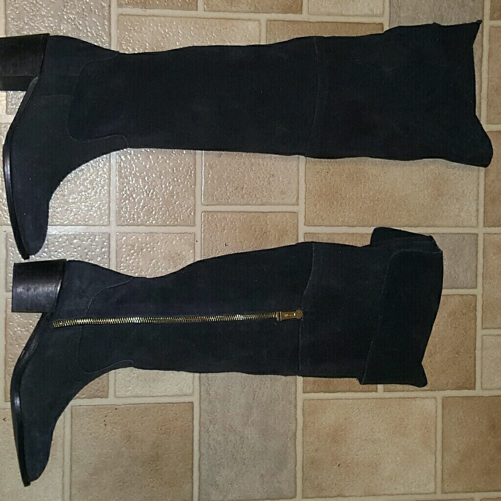 Report signature knee suede boots