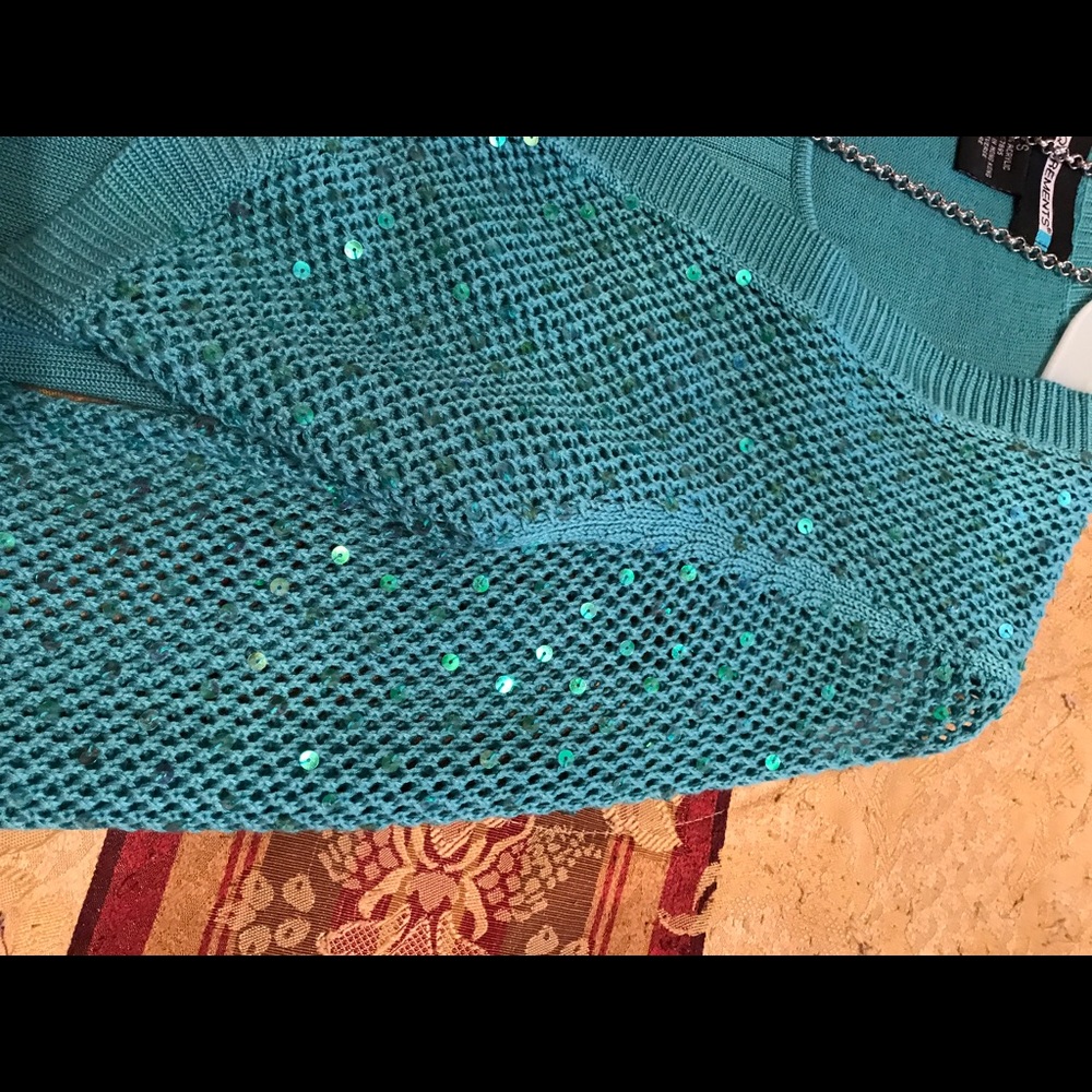 Sweater - Picture 6 of 7