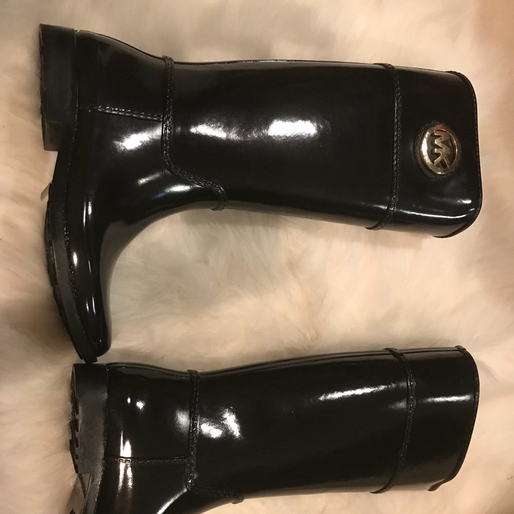 New Authentic Michael Kors rain boots