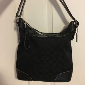 Coach - Black signature shoulder bag