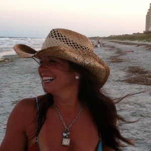 Meet your Posher, Julie