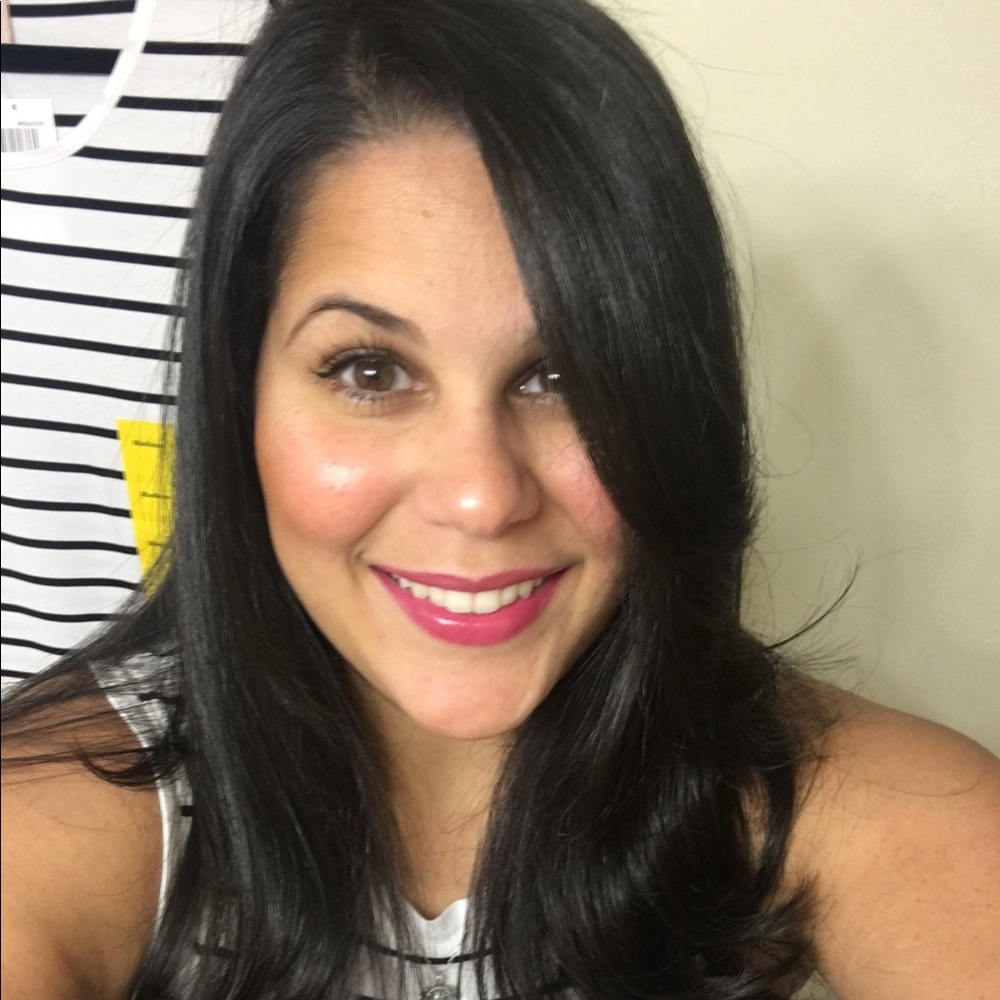 Meet your Posher, Yohana