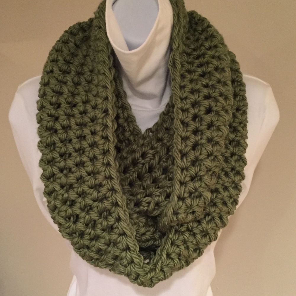Infinity Scarf - Handmade - Hunter Green