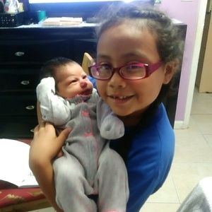 Meet your Posher, Claudia