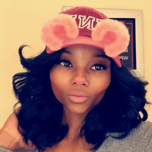 Meet your Posher, Dyana