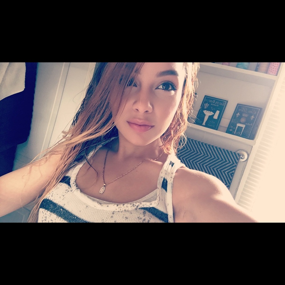 Meet your Posher, Gabriela