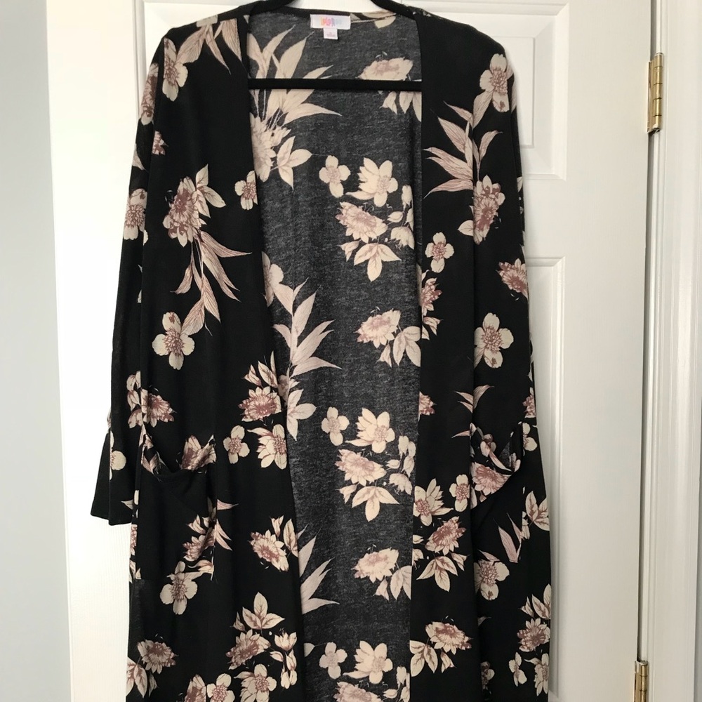 Small LuLaRoe Sarah