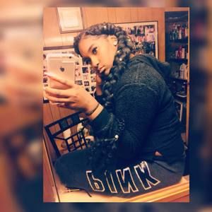 Meet your Posher, Michala