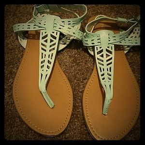 NWOT mint green sandals