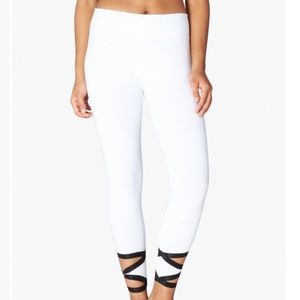 ❗️❗️NEED TO SELL❗️❗️NWT Beyond Yoga Leggings