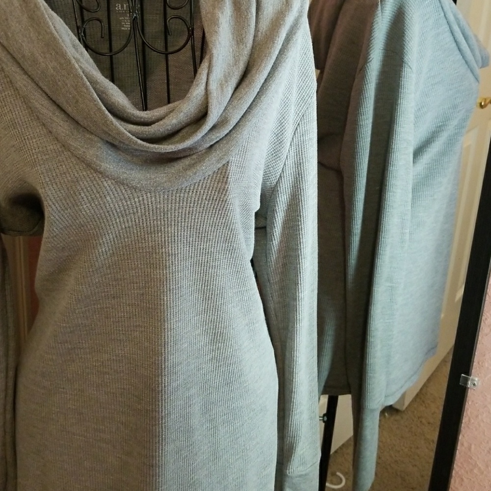 A.N.A TOP NWOT - Picture 2 of 2