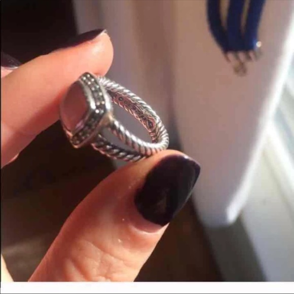 David Yurman SOLD OUT ring - Picture 2 of 4