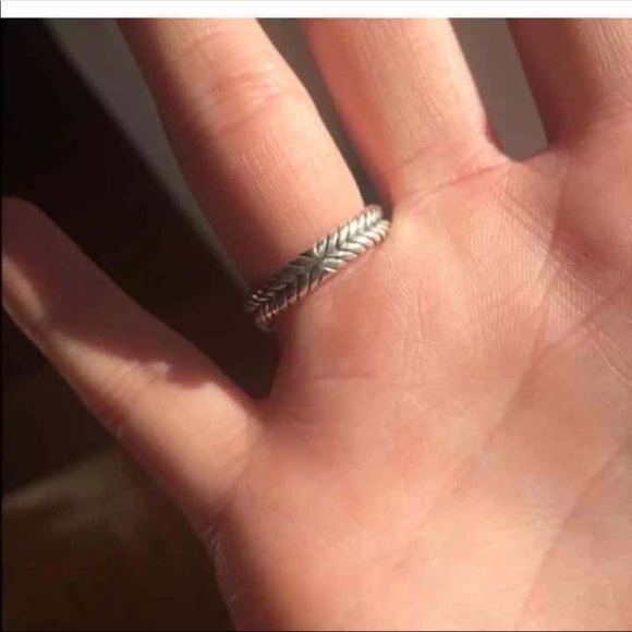 David Yurman SOLD OUT ring - Picture 3 of 4