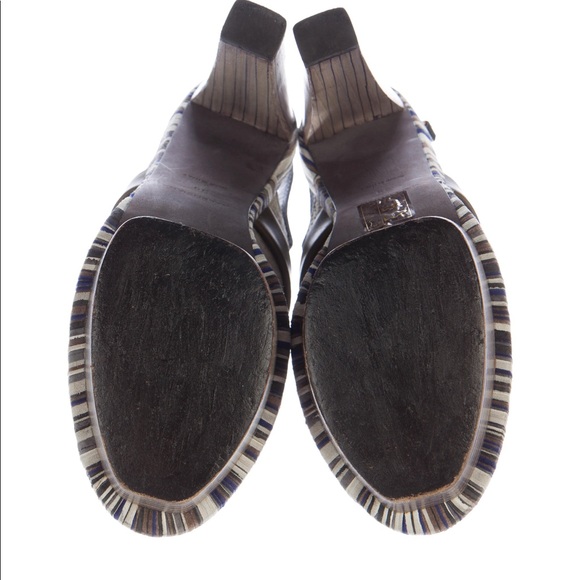 Balenciaga Leather Peep Toe Pumps - Picture 2 of 4