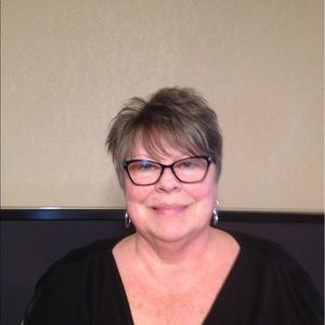 Meet your Posher, Debra