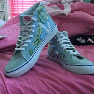 Vans printed high tops !! Worn 3 times !!