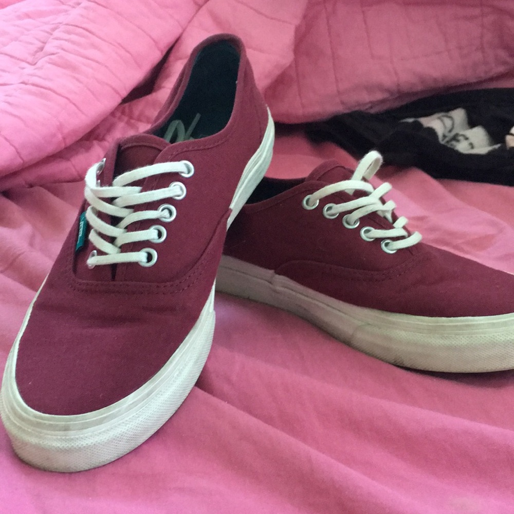 Barely worn vans !!