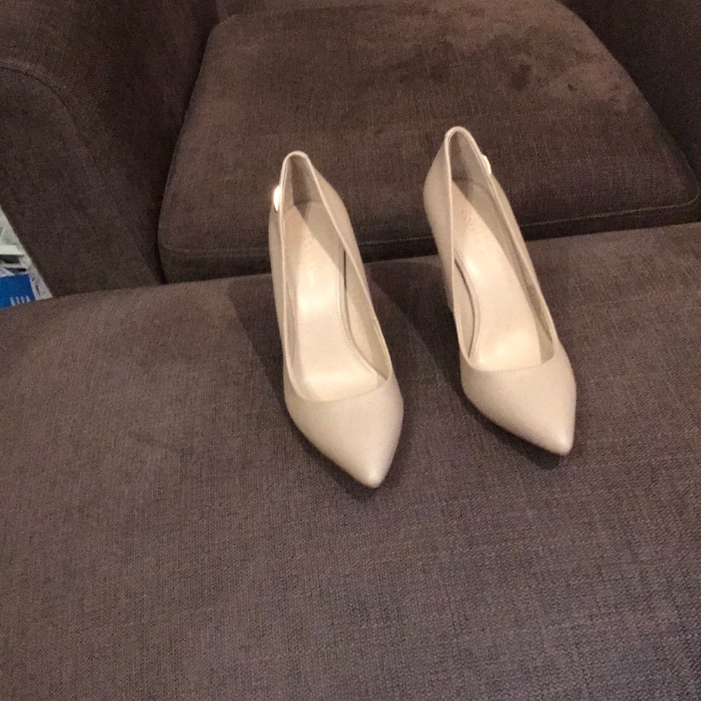 Calvin Klein Pumps