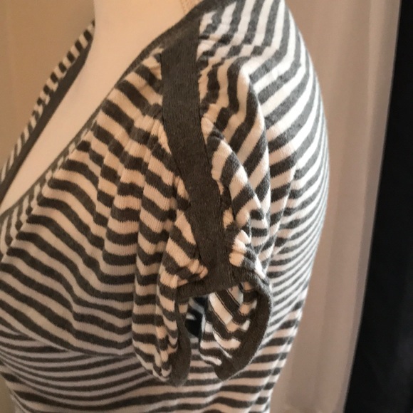 Gray and white striped sweater short sleeve top - Picture 3 of 7