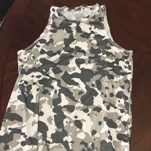 NWT Under Armour mens camo heat gear