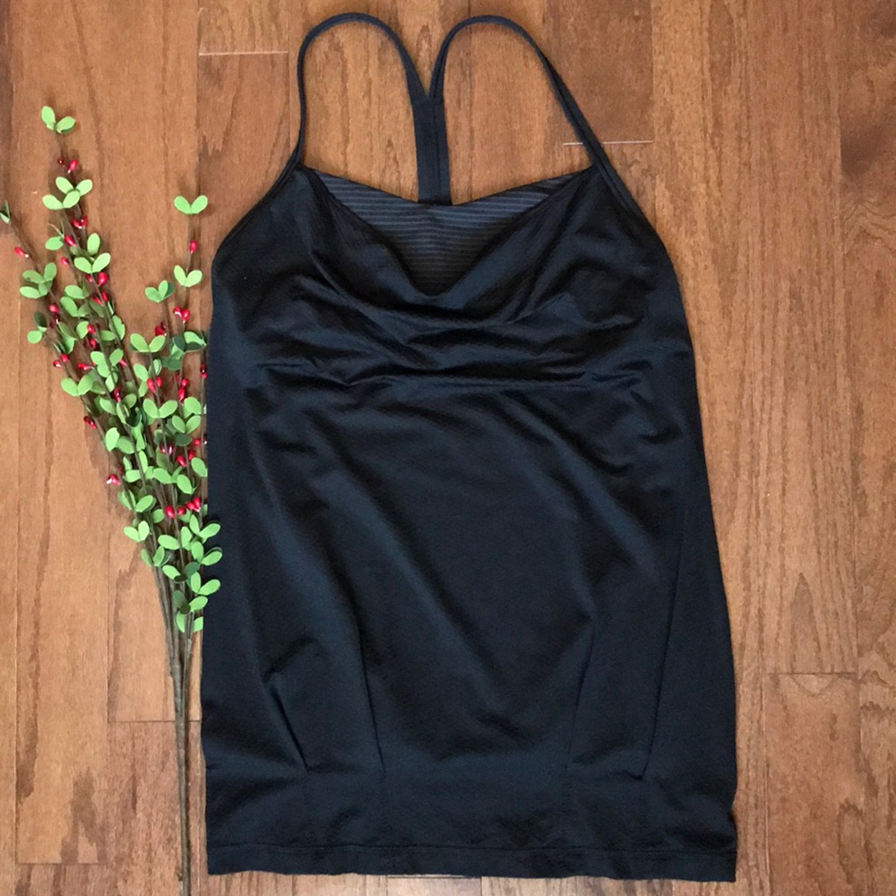 Lululemon yoga top