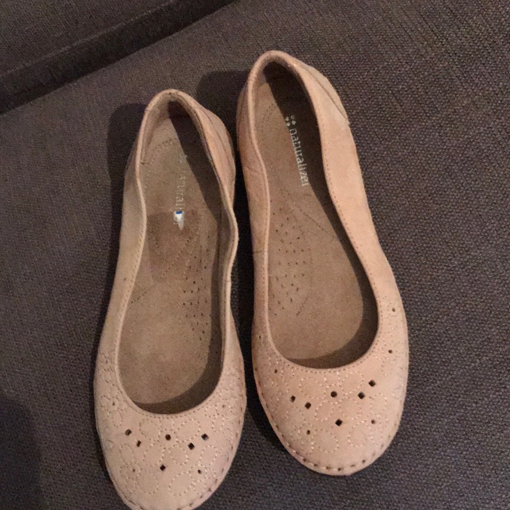 Naturalizer flats