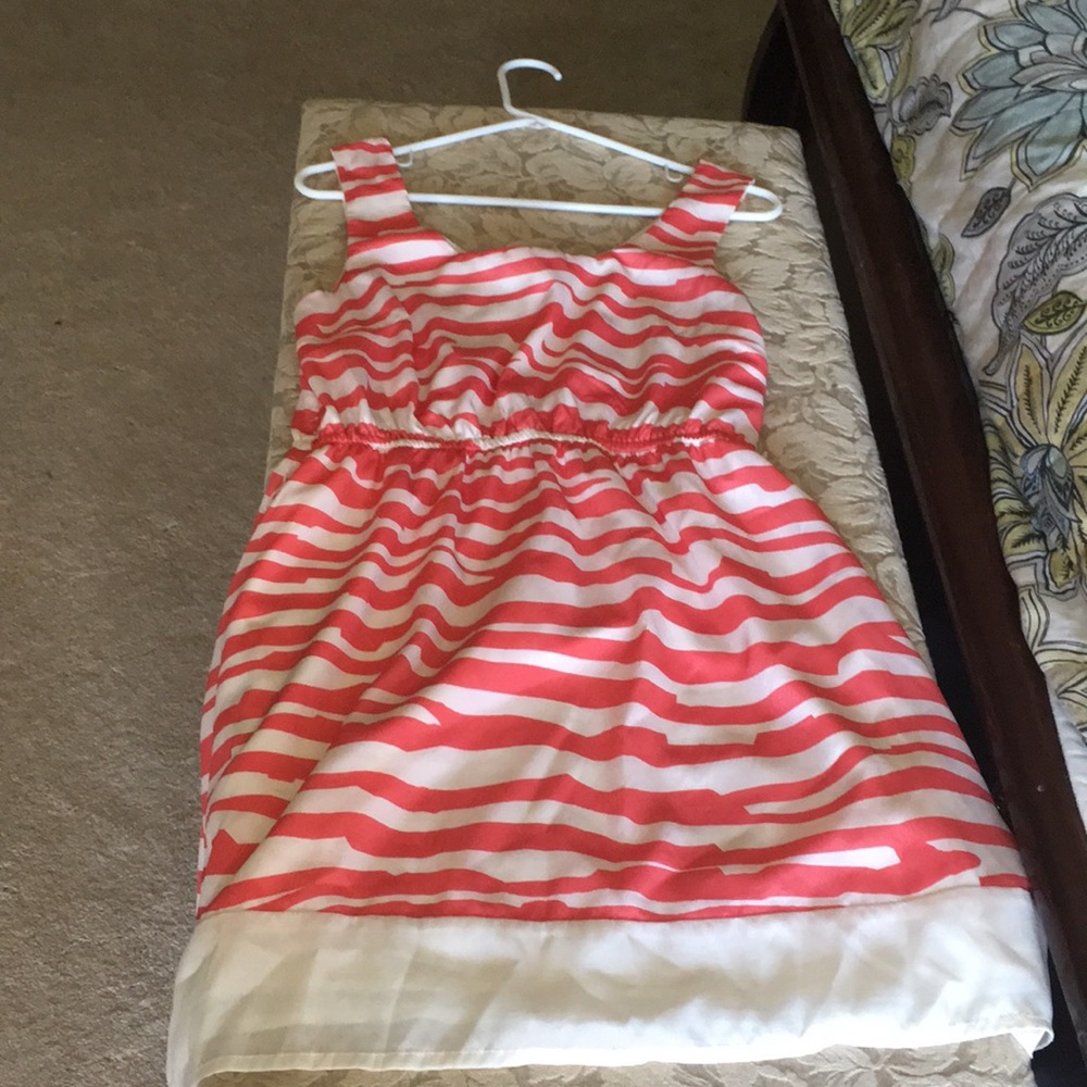 Dress - Picture 2 of 3