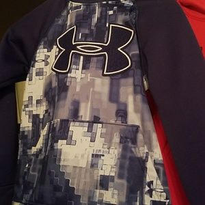 Under Armour Small Sweatshirt