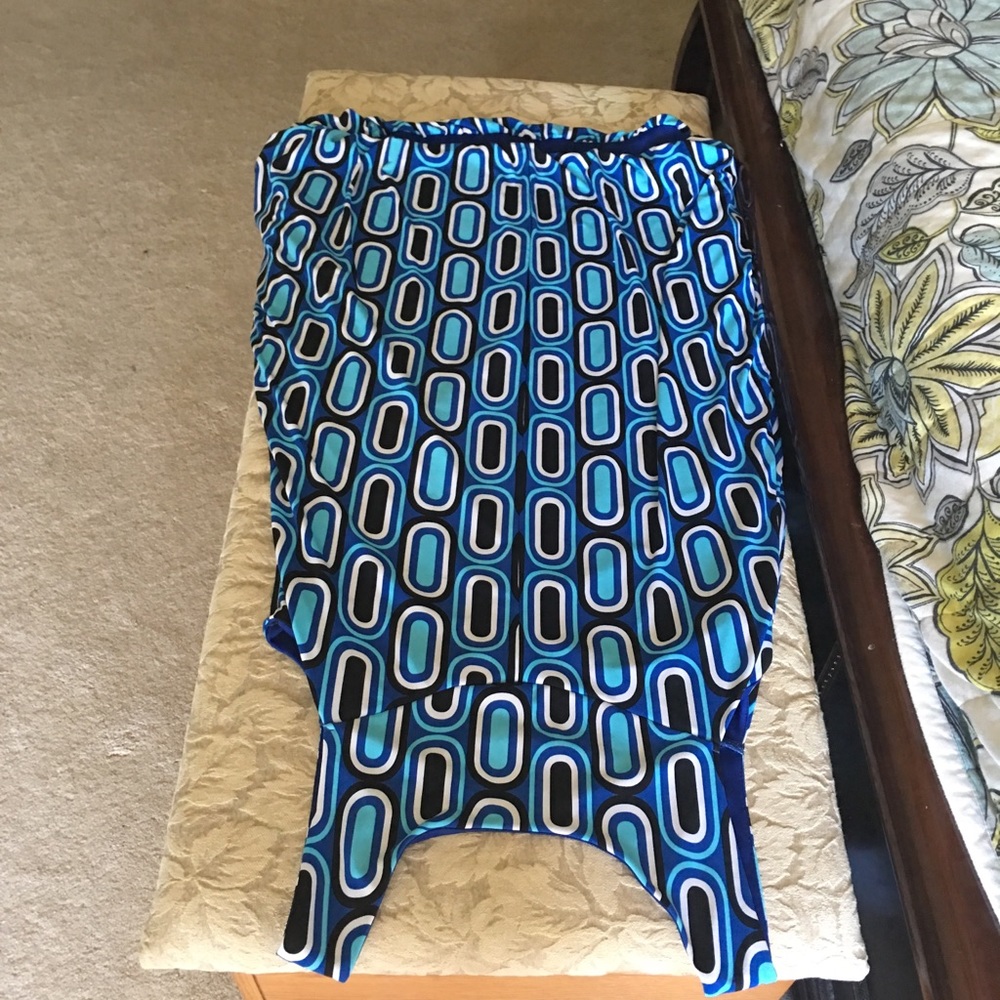 Dress - Picture 3 of 3