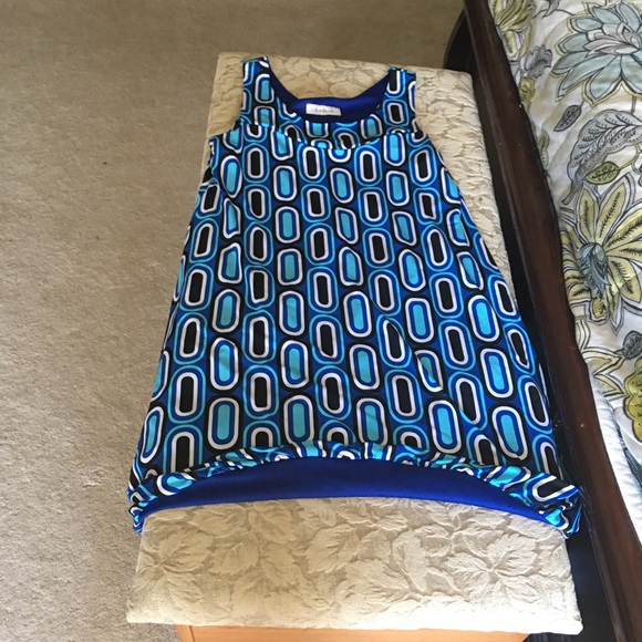 Dress - Picture 2 of 3