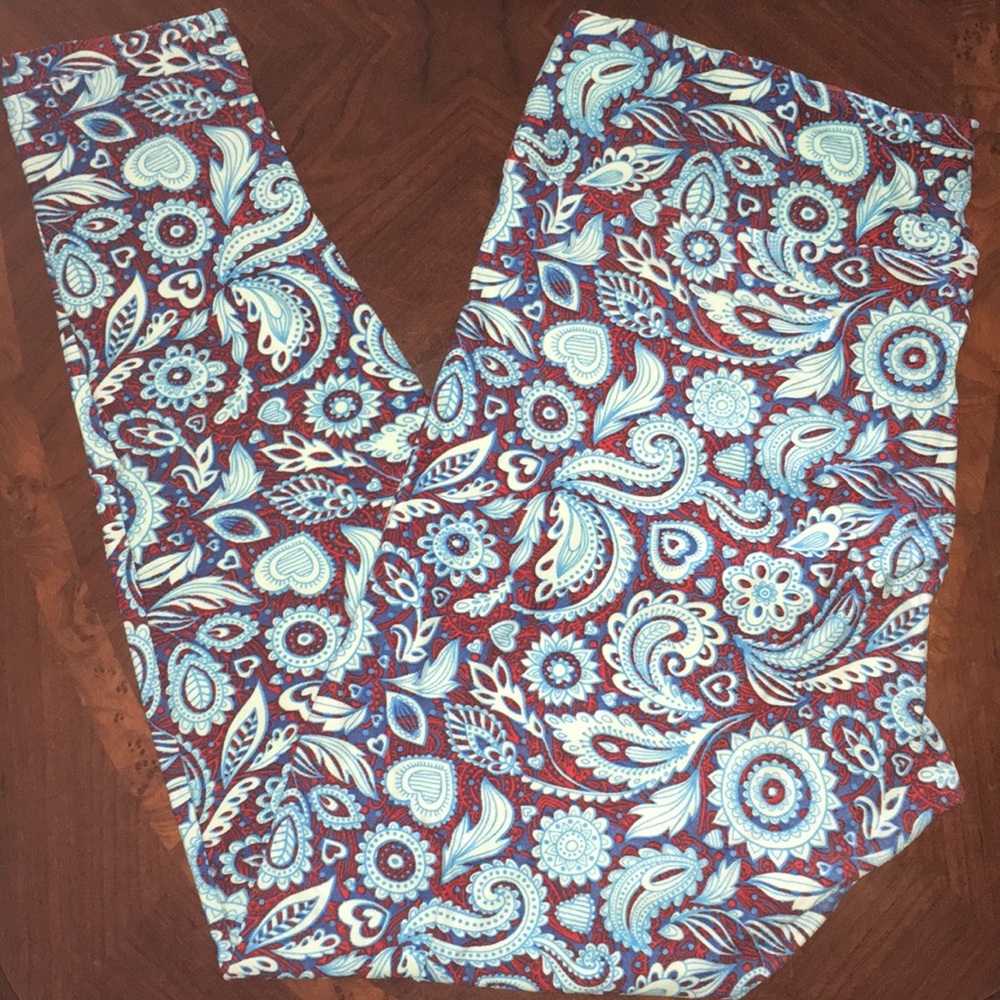 LuLaRoe Tall & Curvy Leggings
