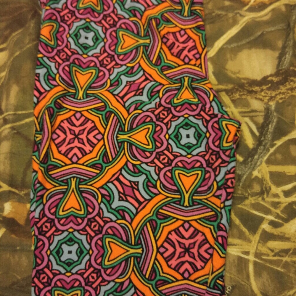 Lularoe OS Celtic Knots
