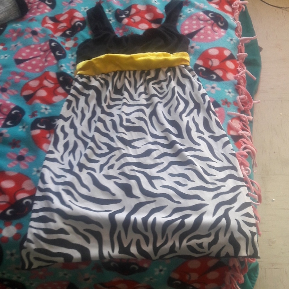 A black,yellow and white dress