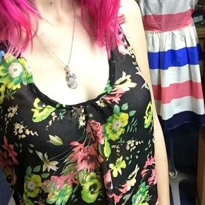 Love Culture Small sheer tank